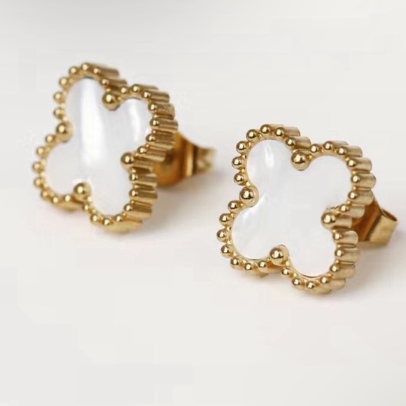 White Clover Stud Earrings - Picture 3 of 6